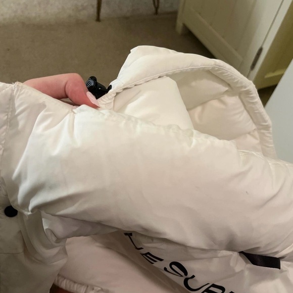 Aritzia super puff short vest - Picture 5 of 5